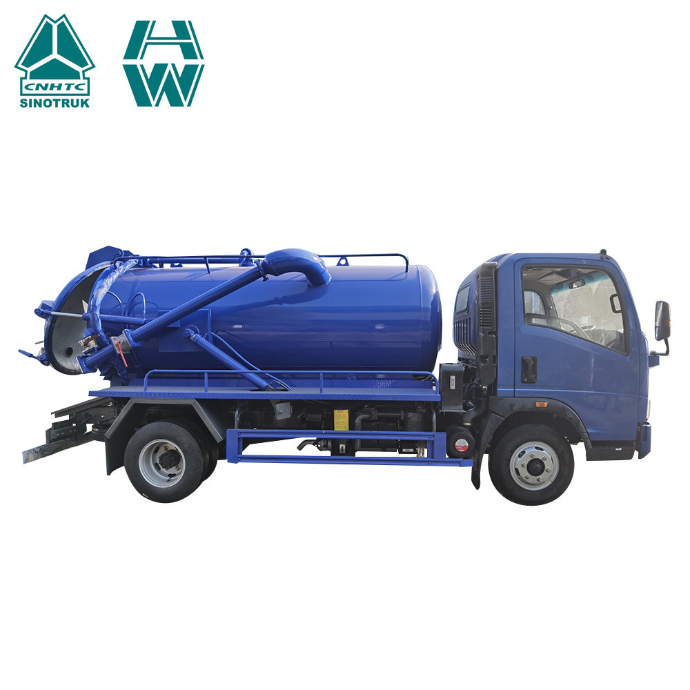 SINOTRUK HOWO 4X2 5000 litres de camion d'aspiration des eaux usées