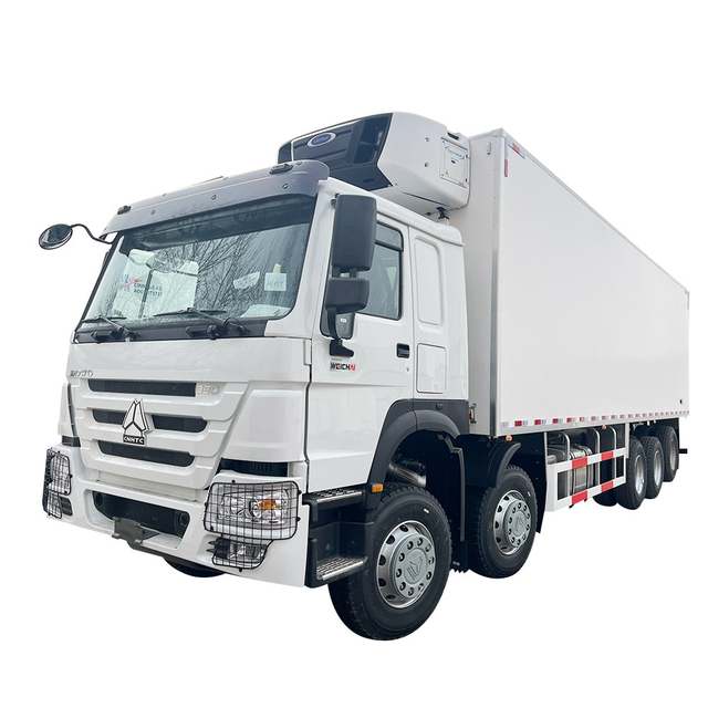 Camion de refroidissement du réfrigérateur Howo 8x4 30T
