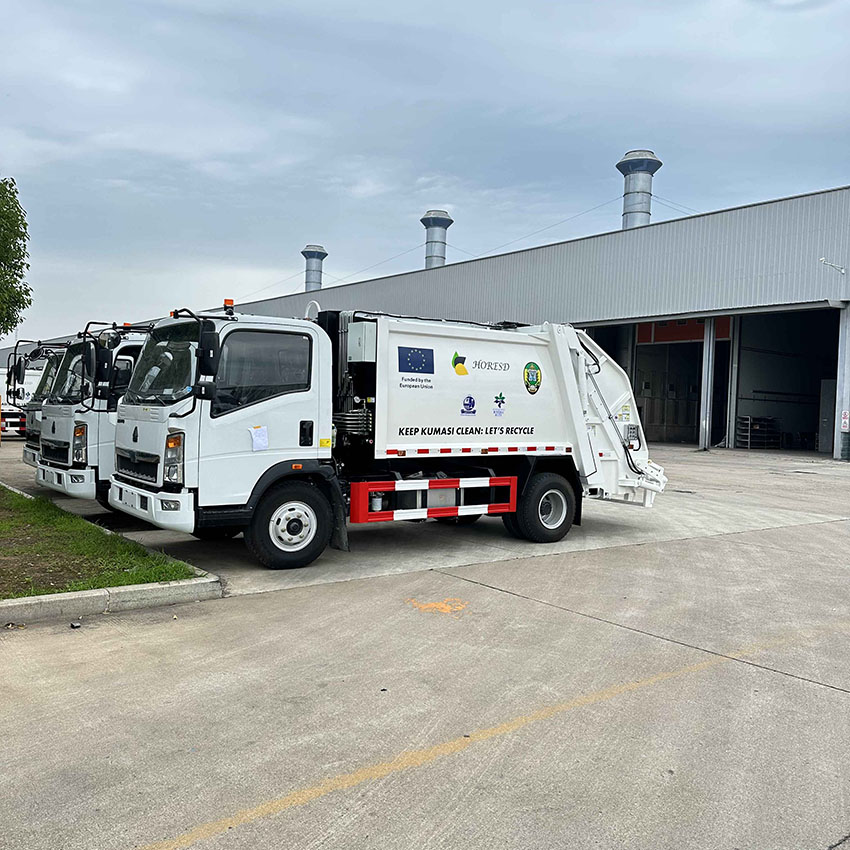 Sinotruk Howo 4x2 8cbm COMPACER CURBAGE TRUCHAGE