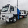 Howo 6x4 8T Camion à plate de grue pliée avec échelle hydraulique