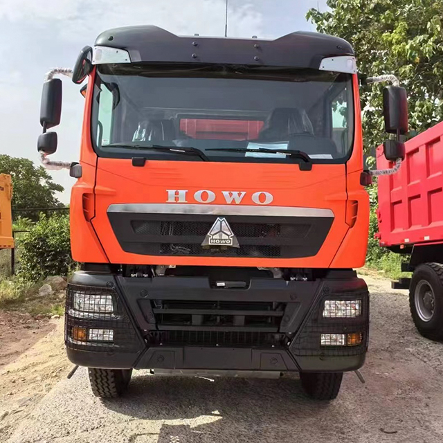 Camion à benne basculante Sinotruk TX 6x4 en stock