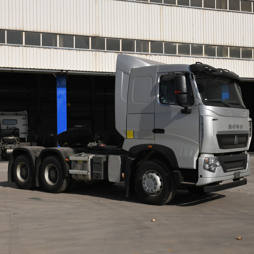 Howo T7H 6x4 Tamion de tracteur lourd pour la rouleau de la diaphonie