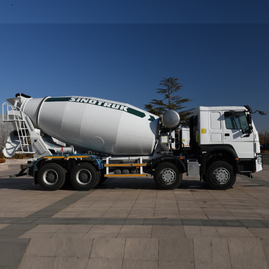 Sinotruk Howo 8x4 12cbm 14cbm en b&eacute;ton de b&eacute;ton camion
