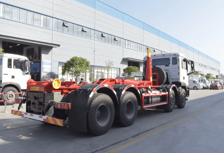 Camion à ordures d'ascenseur de crochet de SINOTRUK HOWO 6X4 3
