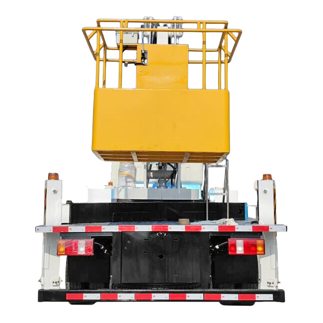 Howo Isuzu 4x2 Telescopic 18M Aerial Work Platform Truck 6