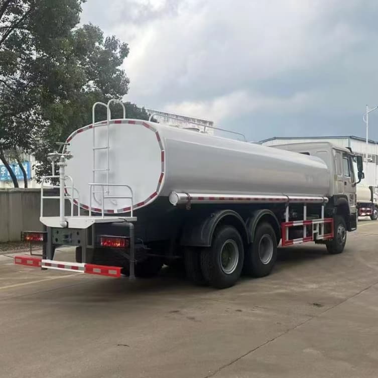 Sinotruk Howo 6x4 20cbm 20000 litres