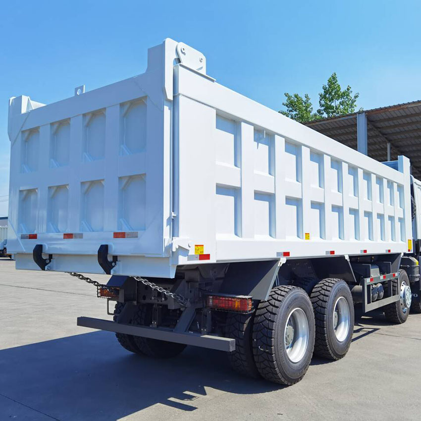 Camion à benne basculante 6 de SINOTRUK HOWO 400hp 8X4