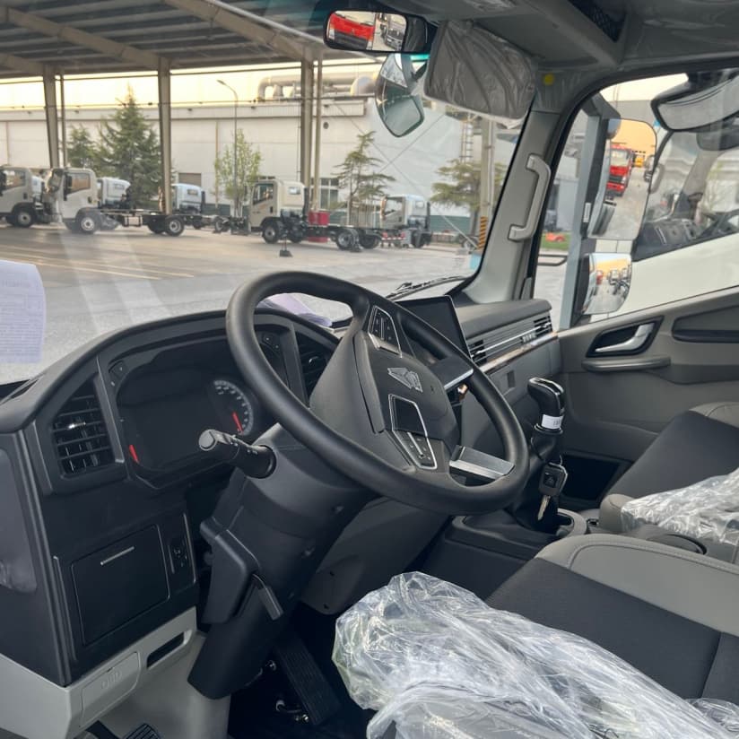 HOWO 4X2 3T Camion Cargo pour l'Algérie