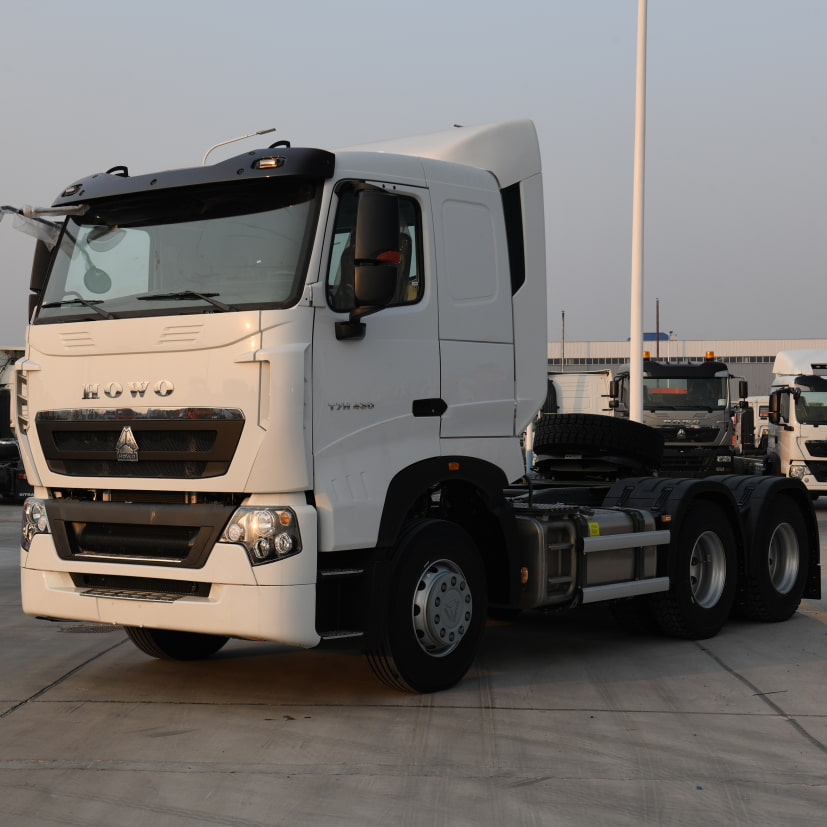 Sinotruk T7H 6x4 430HP Tête de tracteur 4 