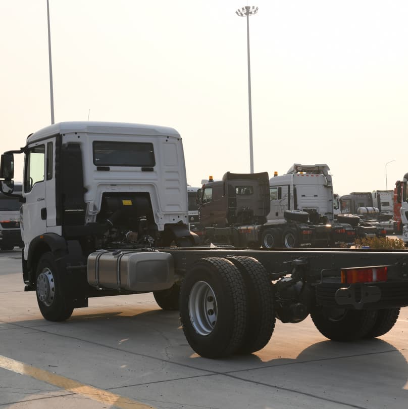 Châssis de cargaison TX 4x2 280HP avec empattement de 4700 mm pour l'Algérie