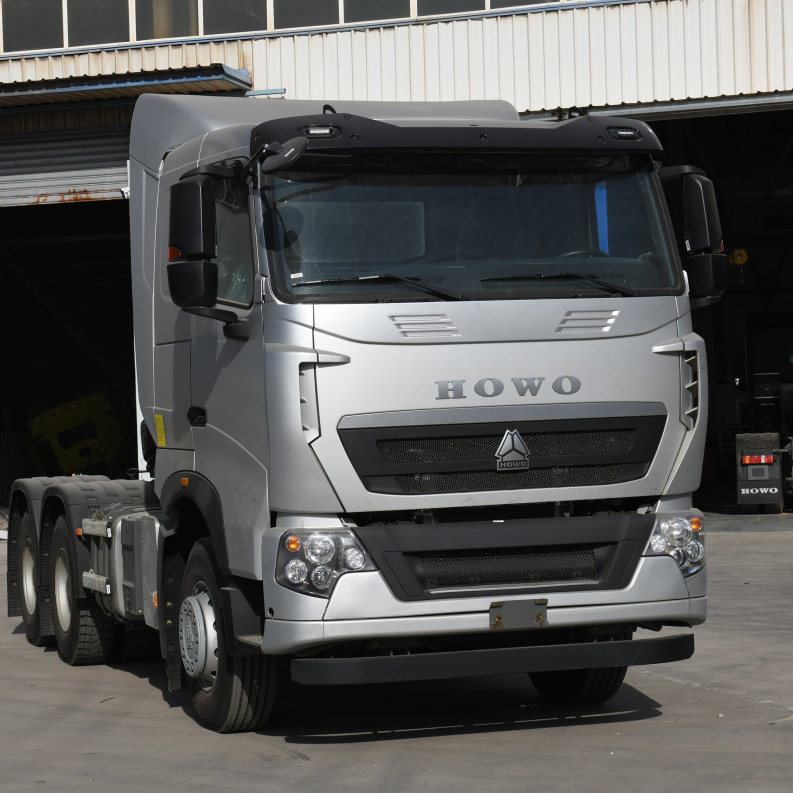 Howo T7H 6x4 Tamion de tracteur robuste pour le tampon à bascule 5