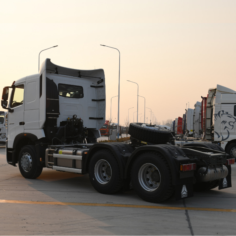 Sinotruk T7H 6x4 430HP Tête de tracteur 6 