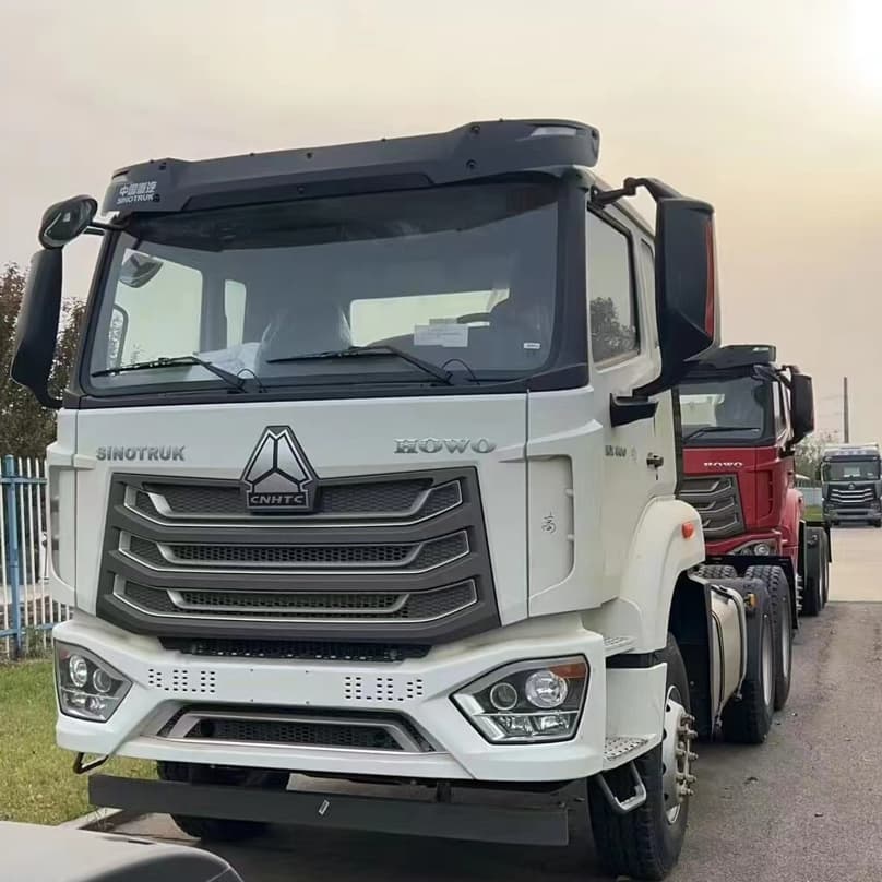 Sinotruk Howo NX 371HP 6x4 Tractor Truck 4 