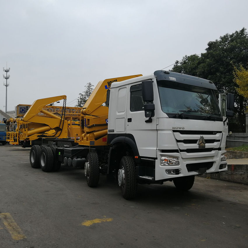 Camion-grue à levage latéral SINOTRUK HOWO 8X4 pour 20GP