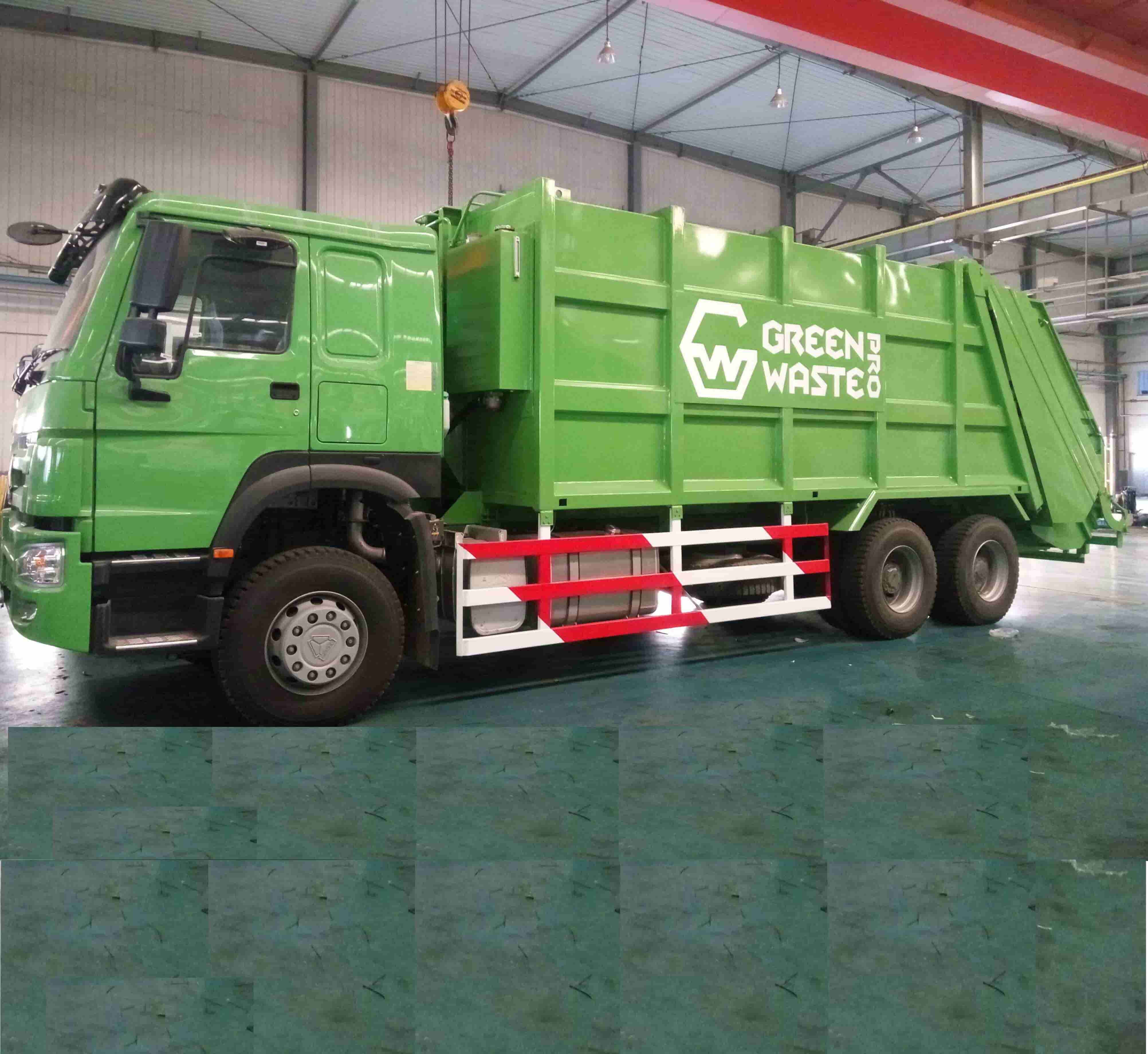 Camion à ordures de compacteur de SINOTRUK HOWO 6X4 18CBM