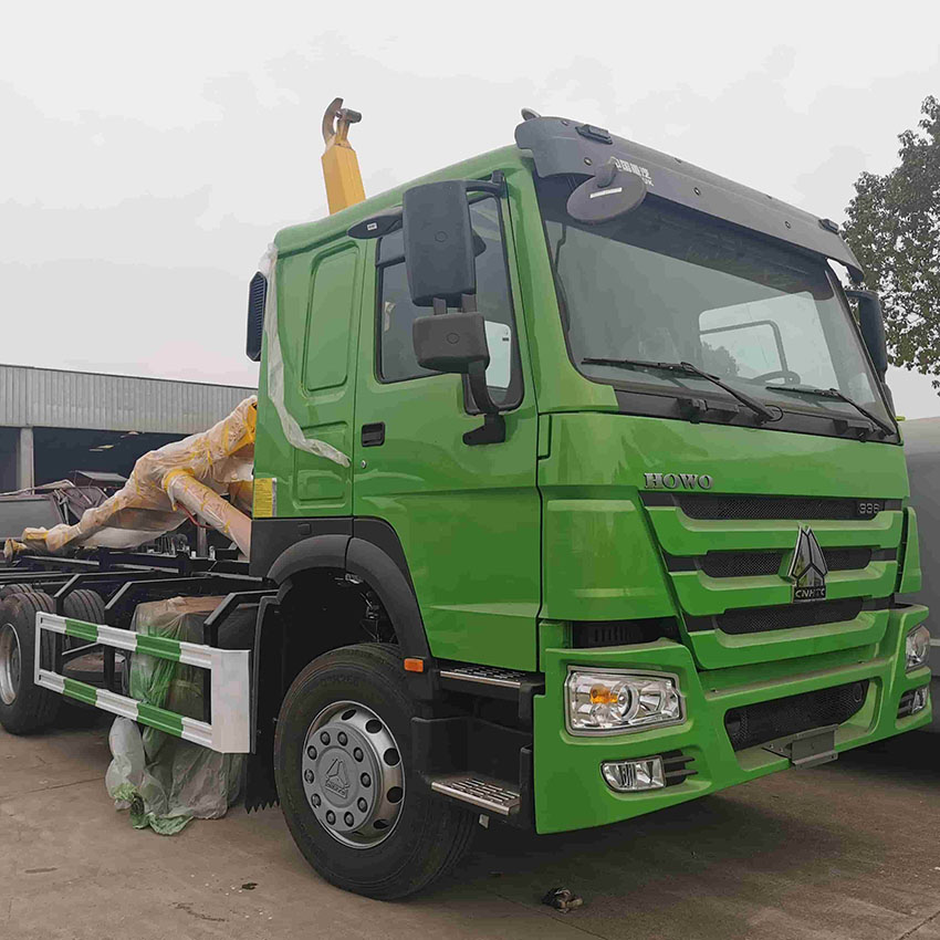 Camion à ordures d'ascenseur de crochet de SINOTRUK HOWO 6X4 6
