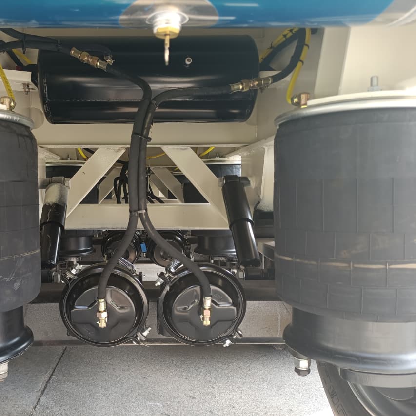 Remorque de conteneur &agrave; plat CIMC 3 essieux 60T