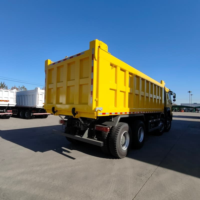 howo 8x4 25cbm bend tipper camion pour la Tanzanie en stock5