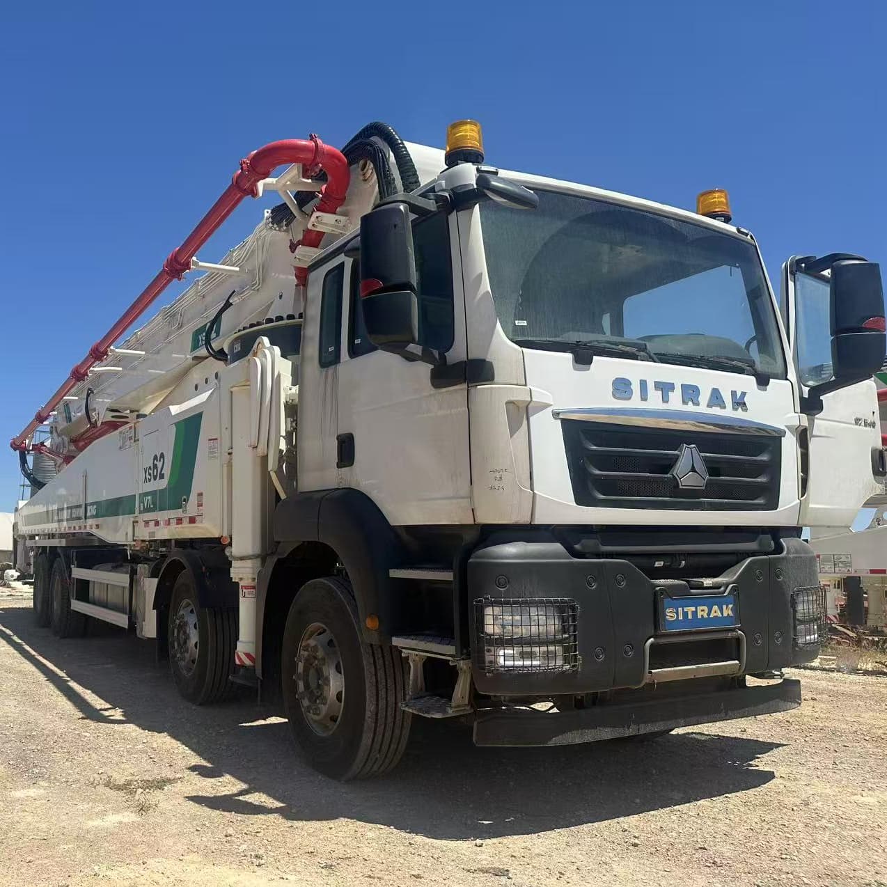 Camion de pompe &agrave; fl&egrave;che mont&eacute; Sinotruk 62m