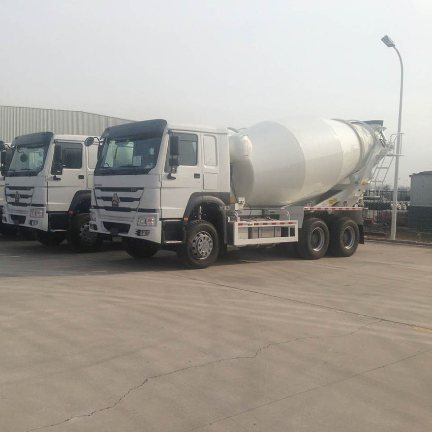 Sinotruk Howo 6x4 10cbm Truck de mélange de béton 5 (1) 