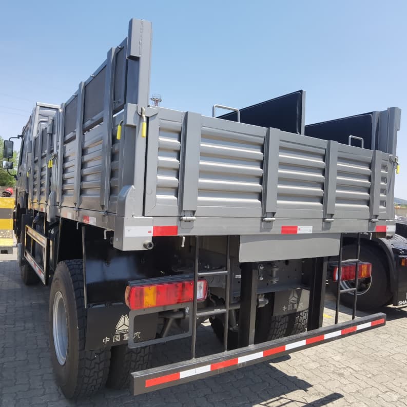 Sinotruk Howo 4x4 Camion de ch&acirc;ssis &agrave; traction int&eacute;grale