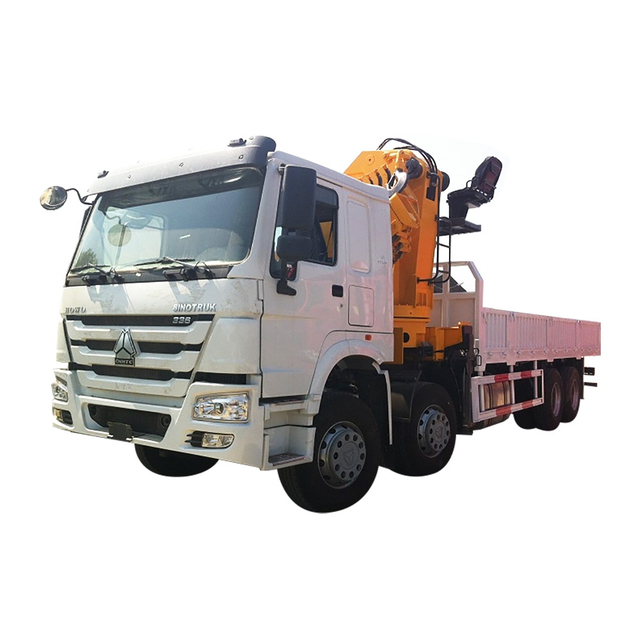 Camion-grue pli&eacute; SINOTRUK HOWO 8X4 43T 