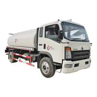 SINOTRUK HOWO 4X2 camion-citerne de carburant de 5000 litres