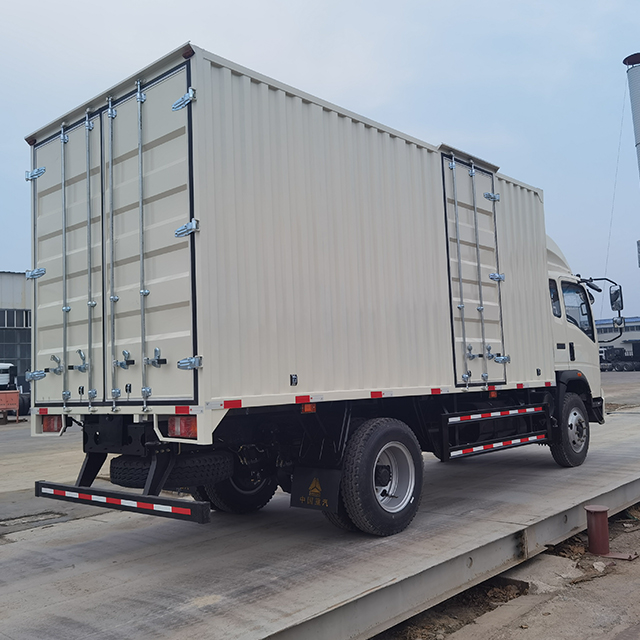 Camion de fret l&eacute;ger de SINOTRUK HOWO 4X2 5T