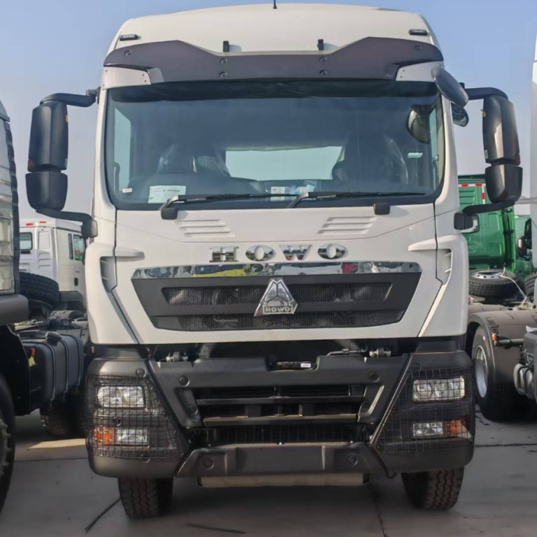 Howo TX 6X4 400HP TRACTOR DE TRACTOR HEURD DUTY pour la Tanzanie