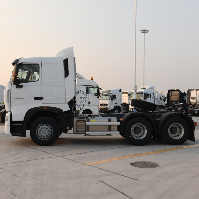 Sinotruk T7H 6x4 430HP Tête de tracteur