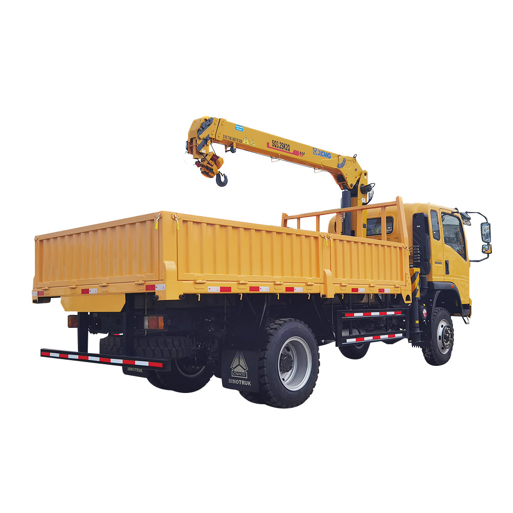 Camion-grue t&eacute;lescopique SINOTRUK HOWO 4X2 5T 5