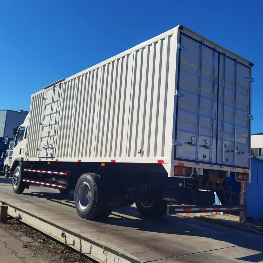 Camion de cargaison Howo 8T 10T Van Box