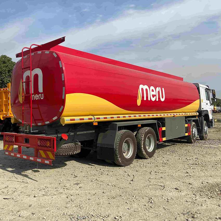 Sinotruk Howo 6x4 20000 litres camion-citerne de carburant