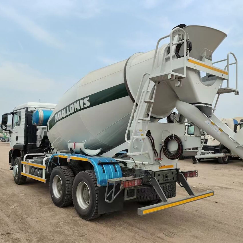 Sinotruk Howo TX 10cbm 6x4 Béton Mixer Camion 3