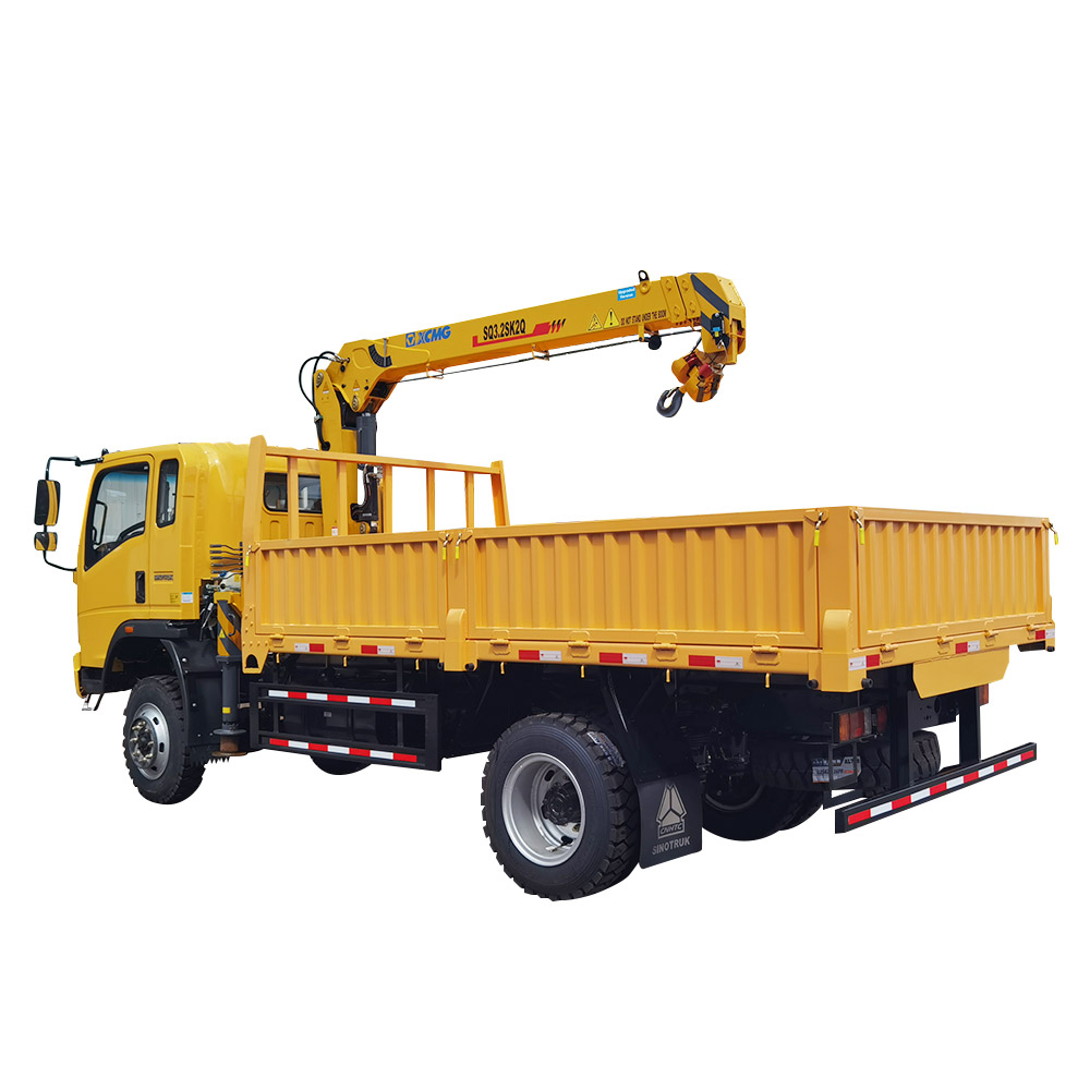 Camion-grue t&eacute;lescopique SINOTRUK HOWO 4X2 5T