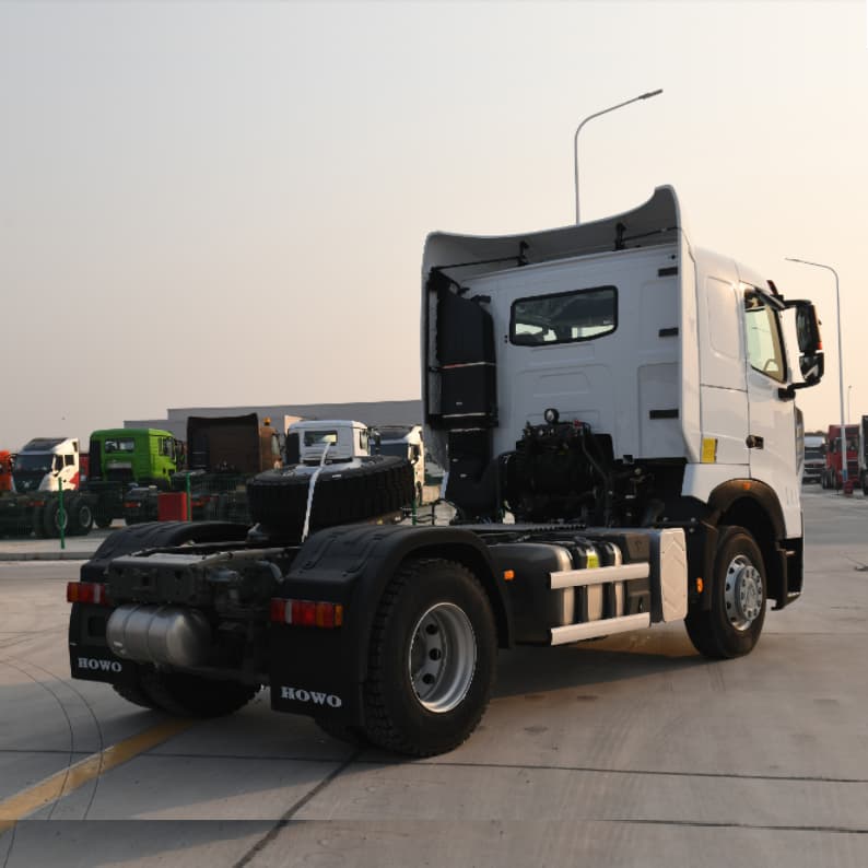 Sinotruk Howo T7H 4x2 Tractor Truck 430HP 6 