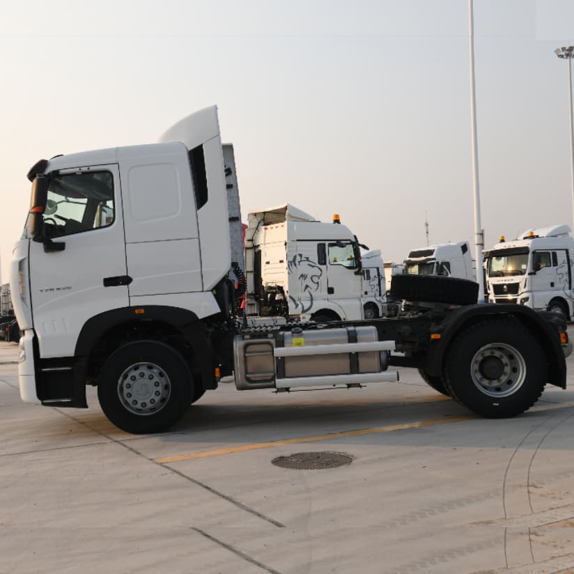 HOWO T7H 4X2 430HP TRACTEUR TRACTEUR AVEC MAN MOTEUR 2