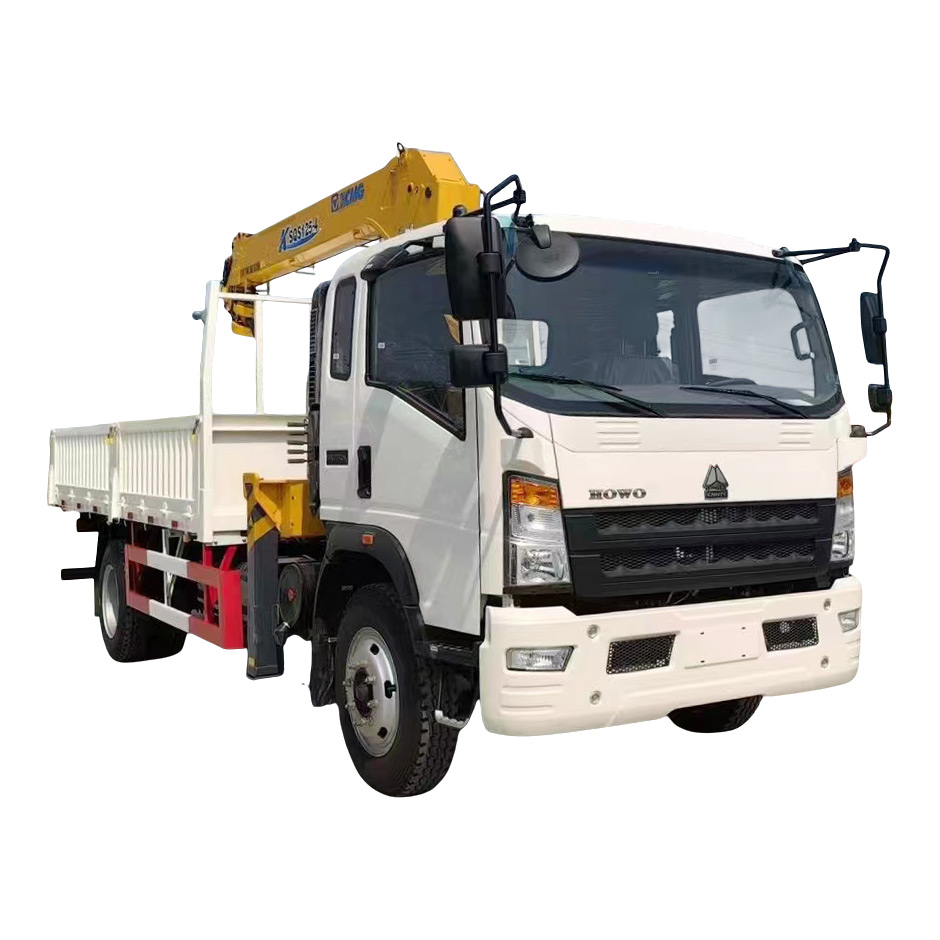 Camion-grue t&eacute;lescopique SINOTRUK HOWO 4X2 5T