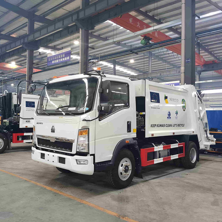Sinotruk Howo 4x2 8cbm COMPACER CURBAGE TRUCHAGE