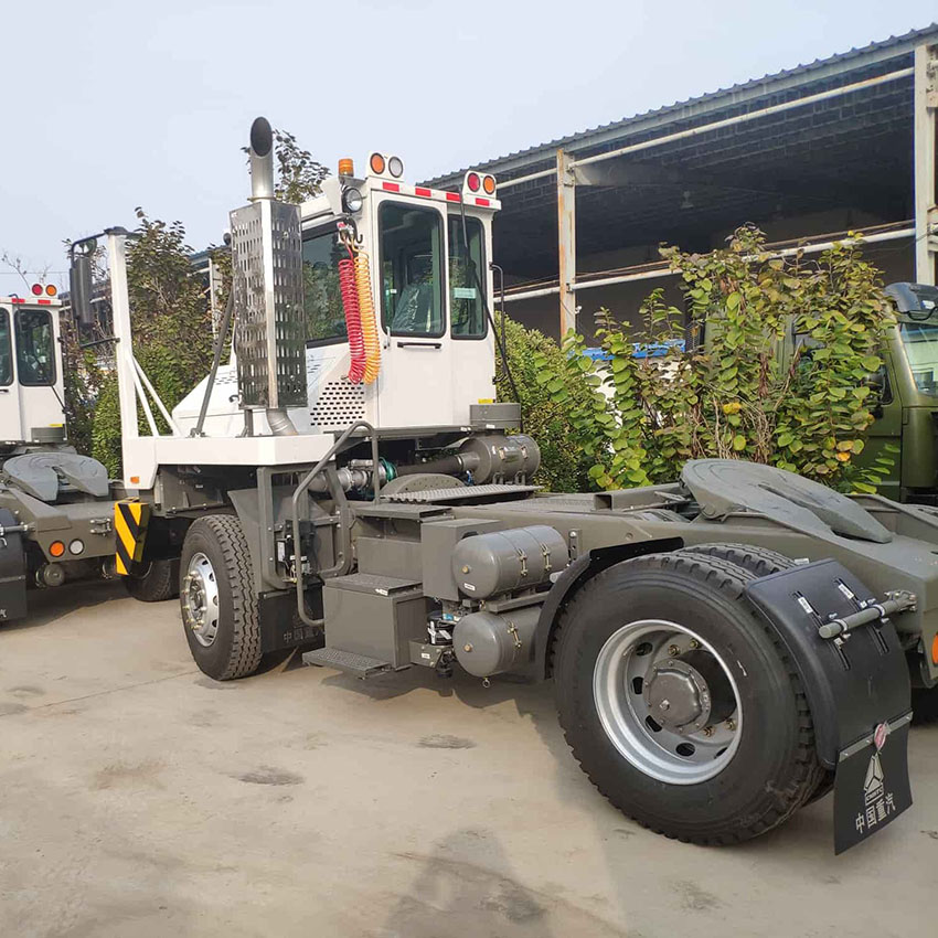 Sinotruk Hova 4x2 Dranneur du terminal de la main-d'œuvre